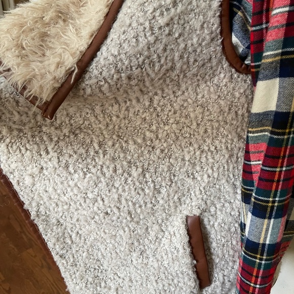 Love Tree Faux Fur Sherpa Vest - Picture 7 of 7